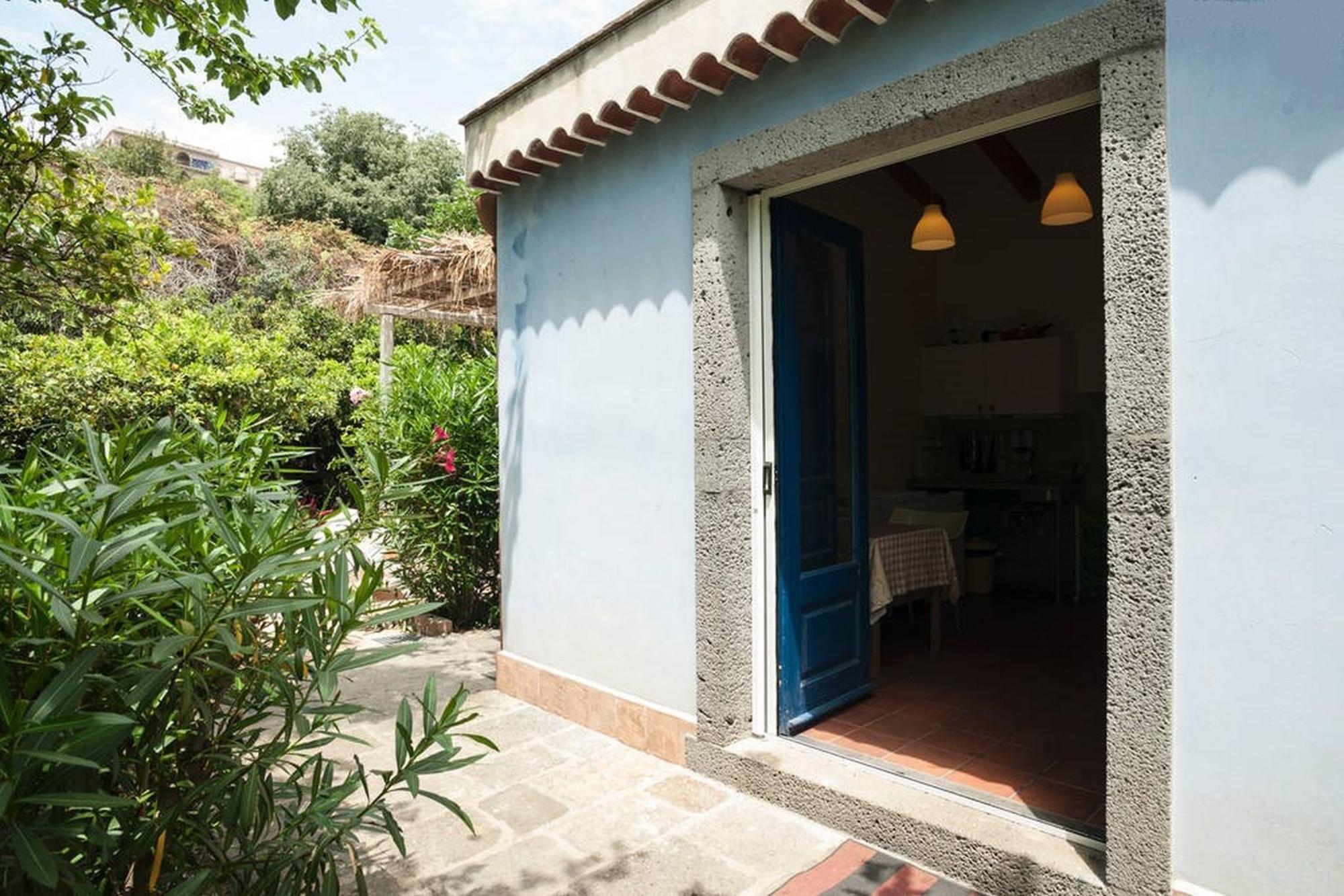アチレアーレCome In Sicily La Pietra Monacaアパートメント 部屋 写真