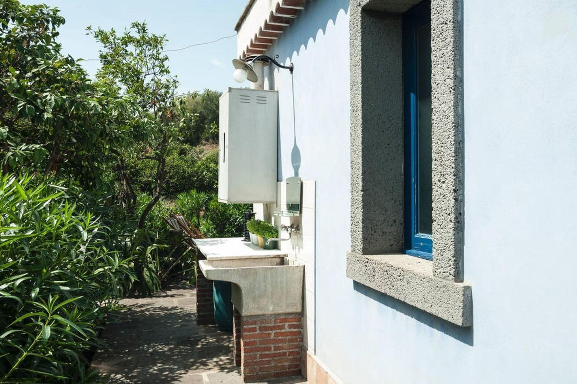 アチレアーレCome In Sicily La Pietra Monacaアパートメント 部屋 写真