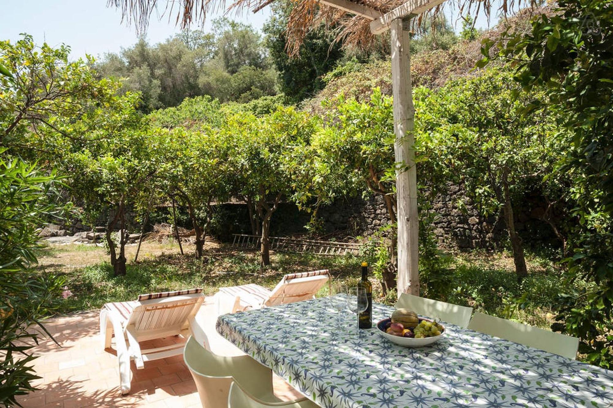 アチレアーレCome In Sicily La Pietra Monacaアパートメント 部屋 写真