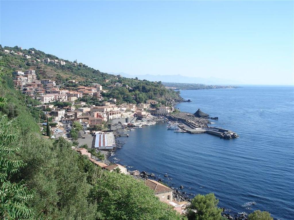 アチレアーレCome In Sicily La Pietra Monacaアパートメント エクステリア 写真