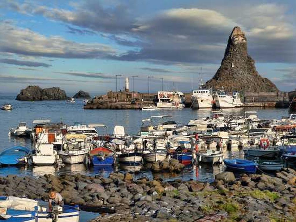 アチレアーレCome In Sicily La Pietra Monacaアパートメント エクステリア 写真