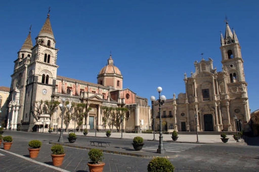 アチレアーレCome In Sicily La Pietra Monacaアパートメント エクステリア 写真