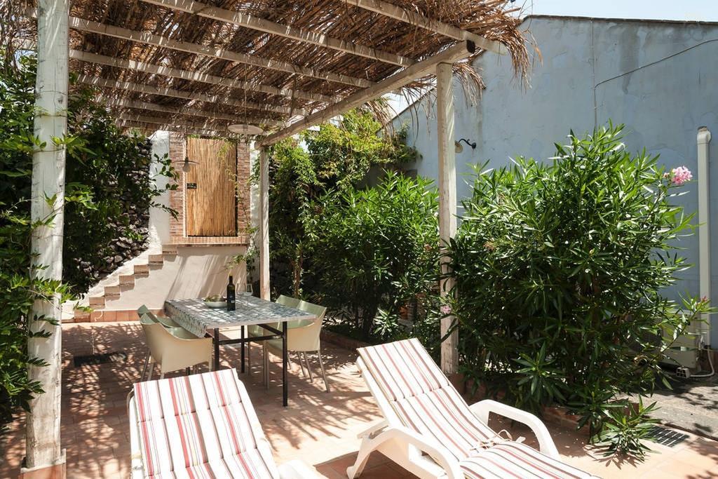 アチレアーレCome In Sicily La Pietra Monacaアパートメント 部屋 写真