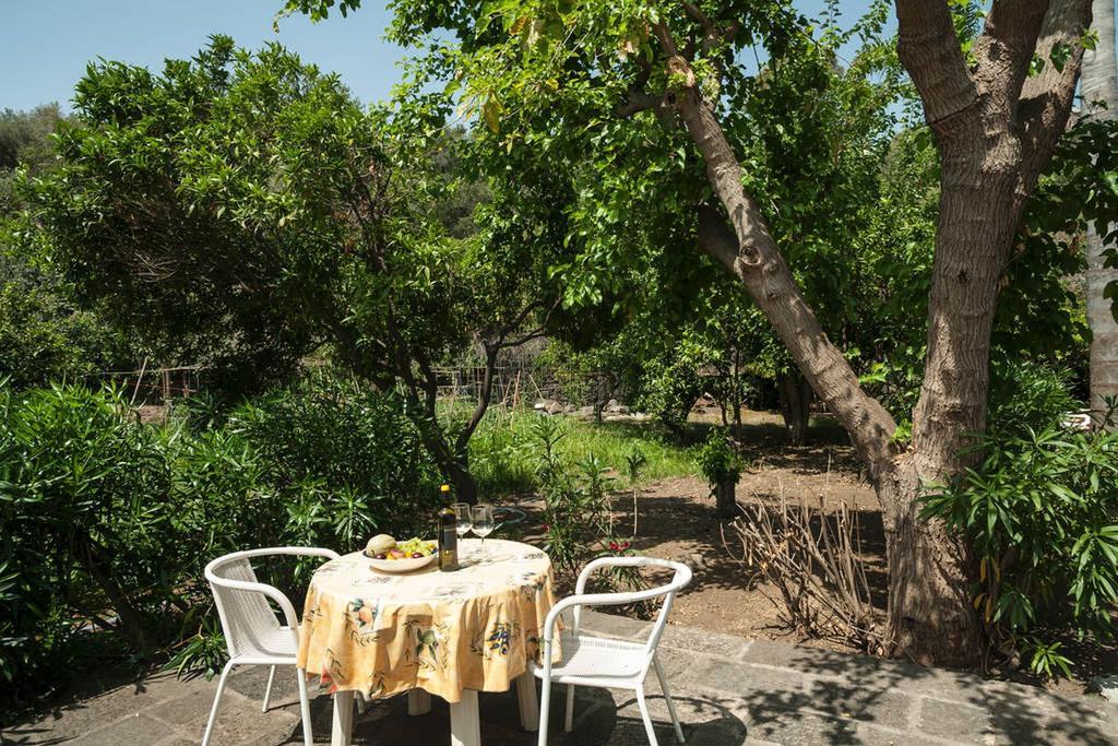 アチレアーレCome In Sicily La Pietra Monacaアパートメント 部屋 写真