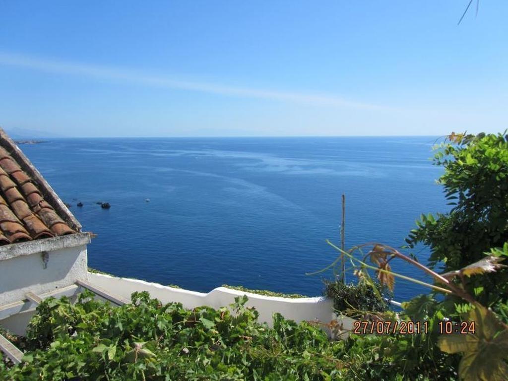 アチレアーレCome In Sicily La Pietra Monacaアパートメント 部屋 写真